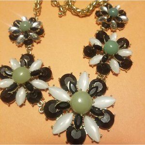 Vintage jade-colored flower necklace / vintage bling black and white necklace /